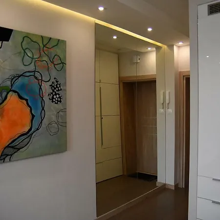 No.1 Apartment *